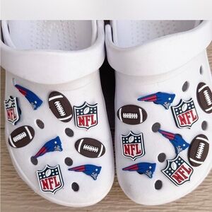 18 New England Football shoe charms